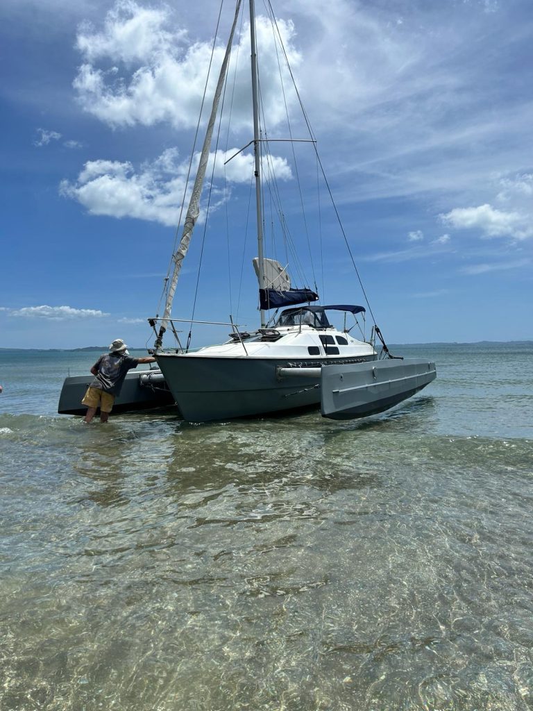 MacGregor Tattoo 26 Trimaran conversion